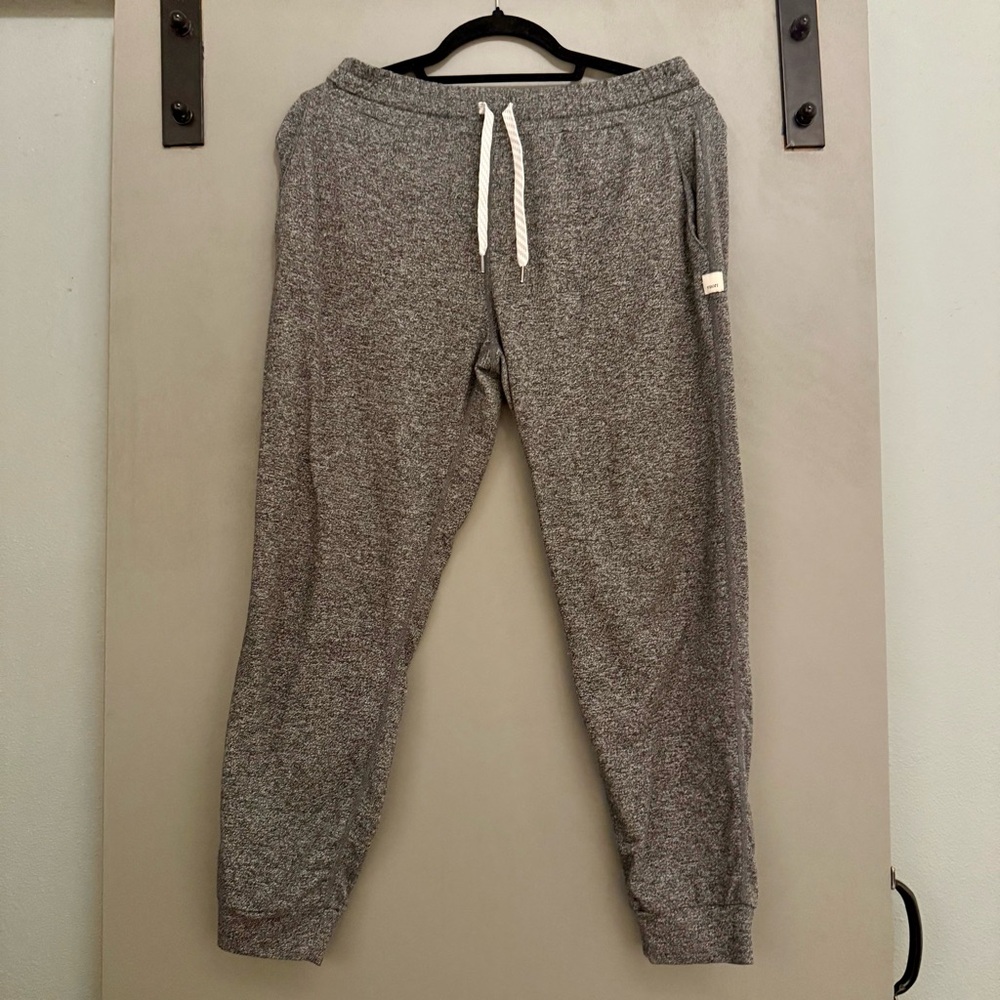 LAST CHANCE CLOSET CLOSING Vuori Heathered Gray Joggers